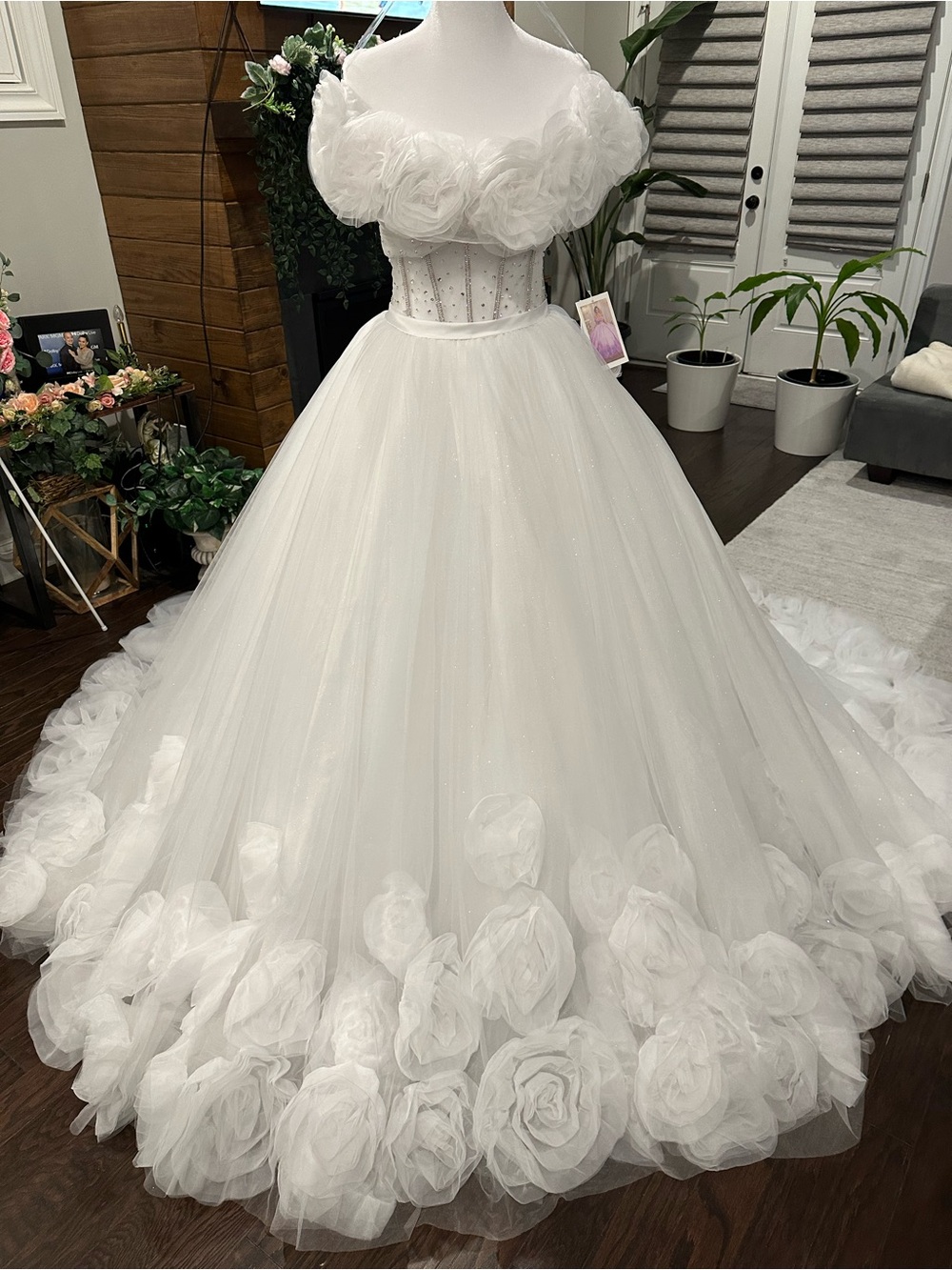 Elegant White Floral Ball Gown Wedding Dress
